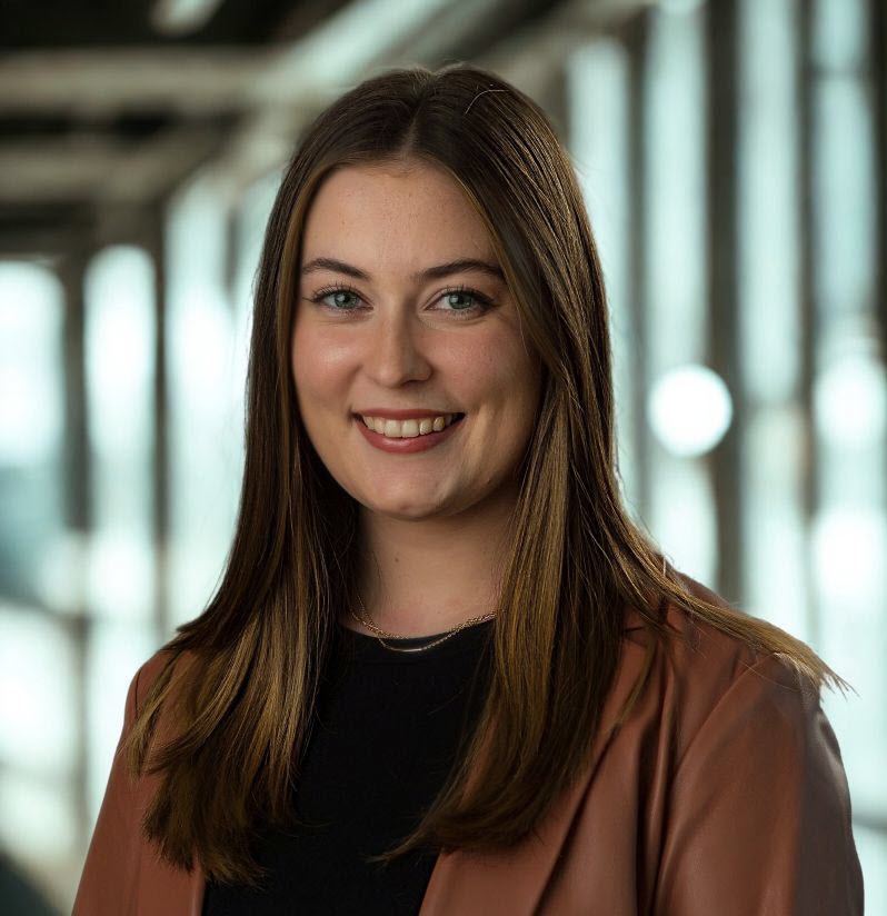 Fiona Macdonald, Social Media Director